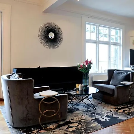 Nydelig Hus, Ons 2024 Villa