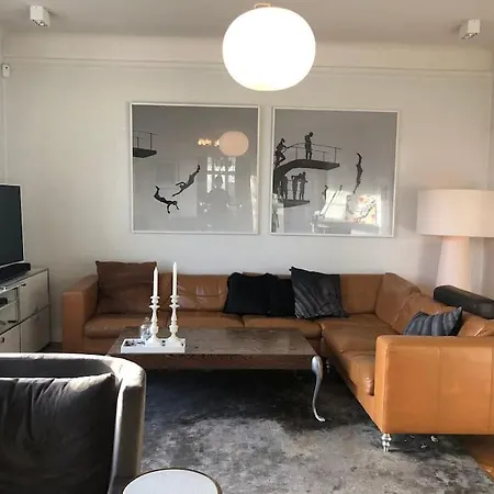 Nydelig Hus, Ons 2024 Βίλα *